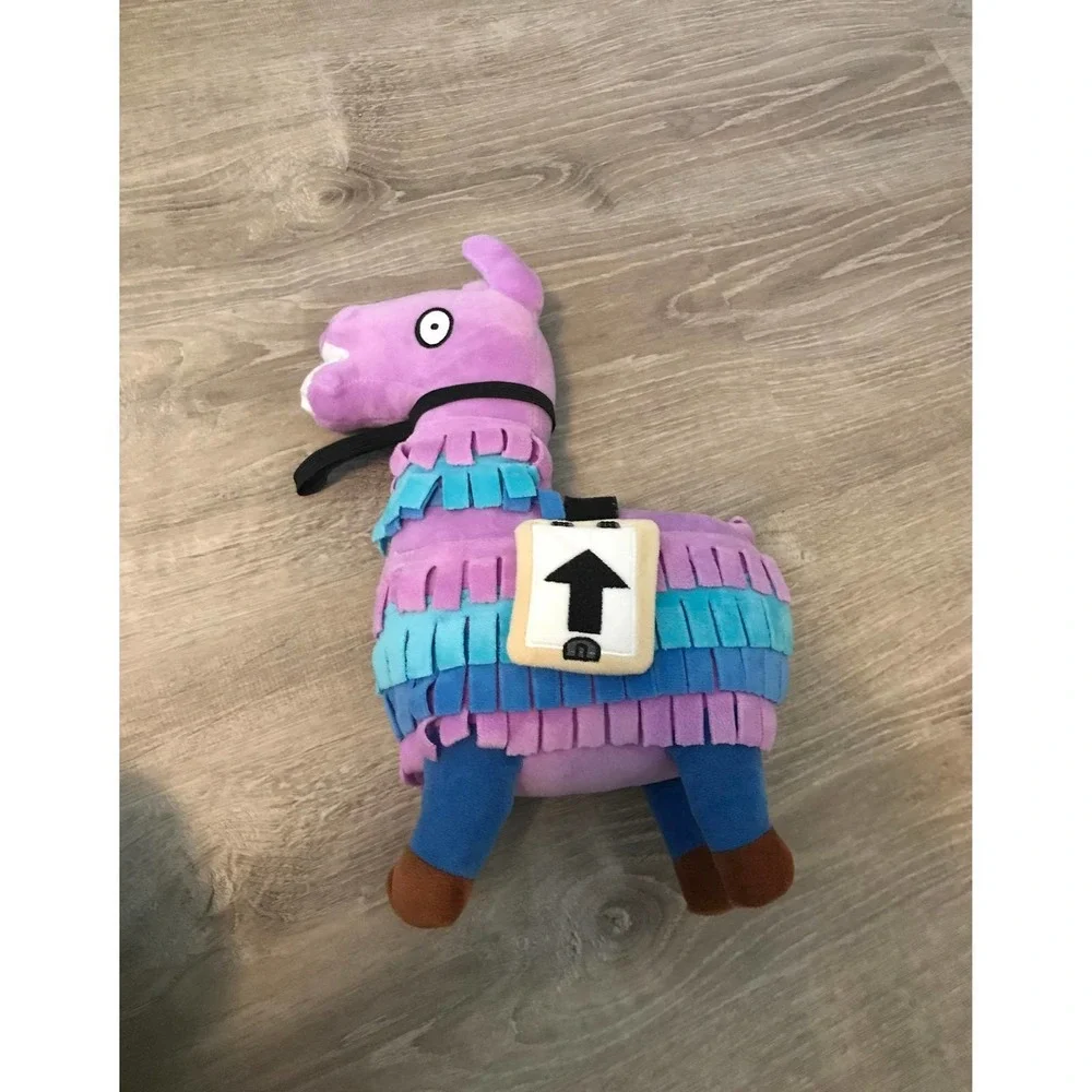 Fortnite loot pinata plush